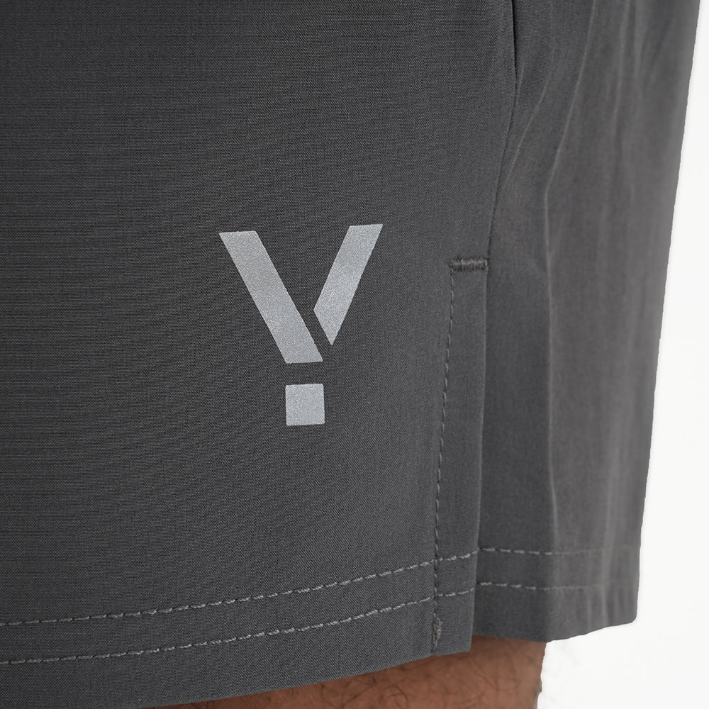Mens Skua 5 Inch Core Running Shorts (Gray Pinstripe)