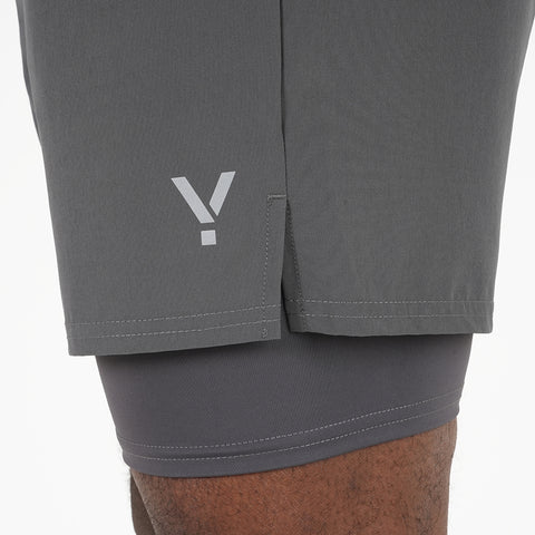 Mens Skua 5 Inch Core 2-In-1 Running Shorts (Gray Pinstripe)