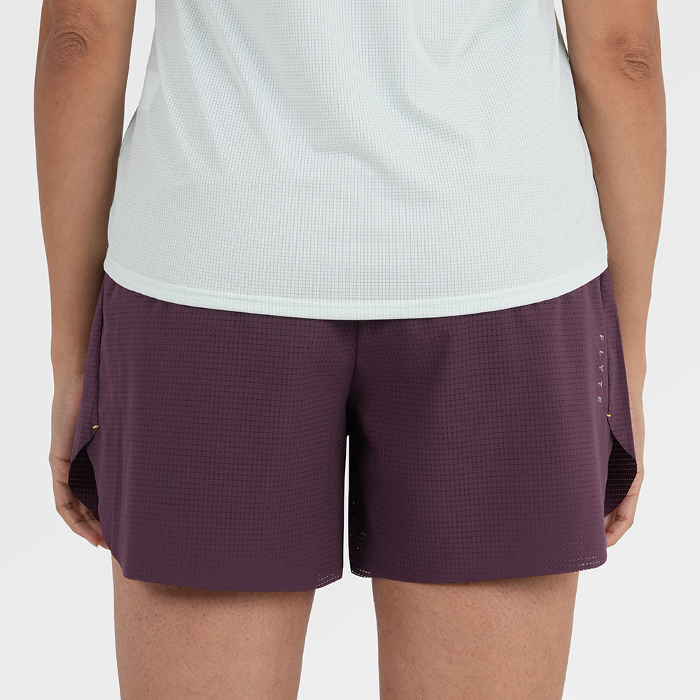 Womens Capella 5 Inch Lightweight Trail Shorts (Blackberry Wine)