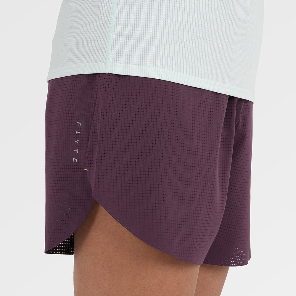 Womens Capella 5 Inch Lightweight Trail Shorts (Blackberry Wine)