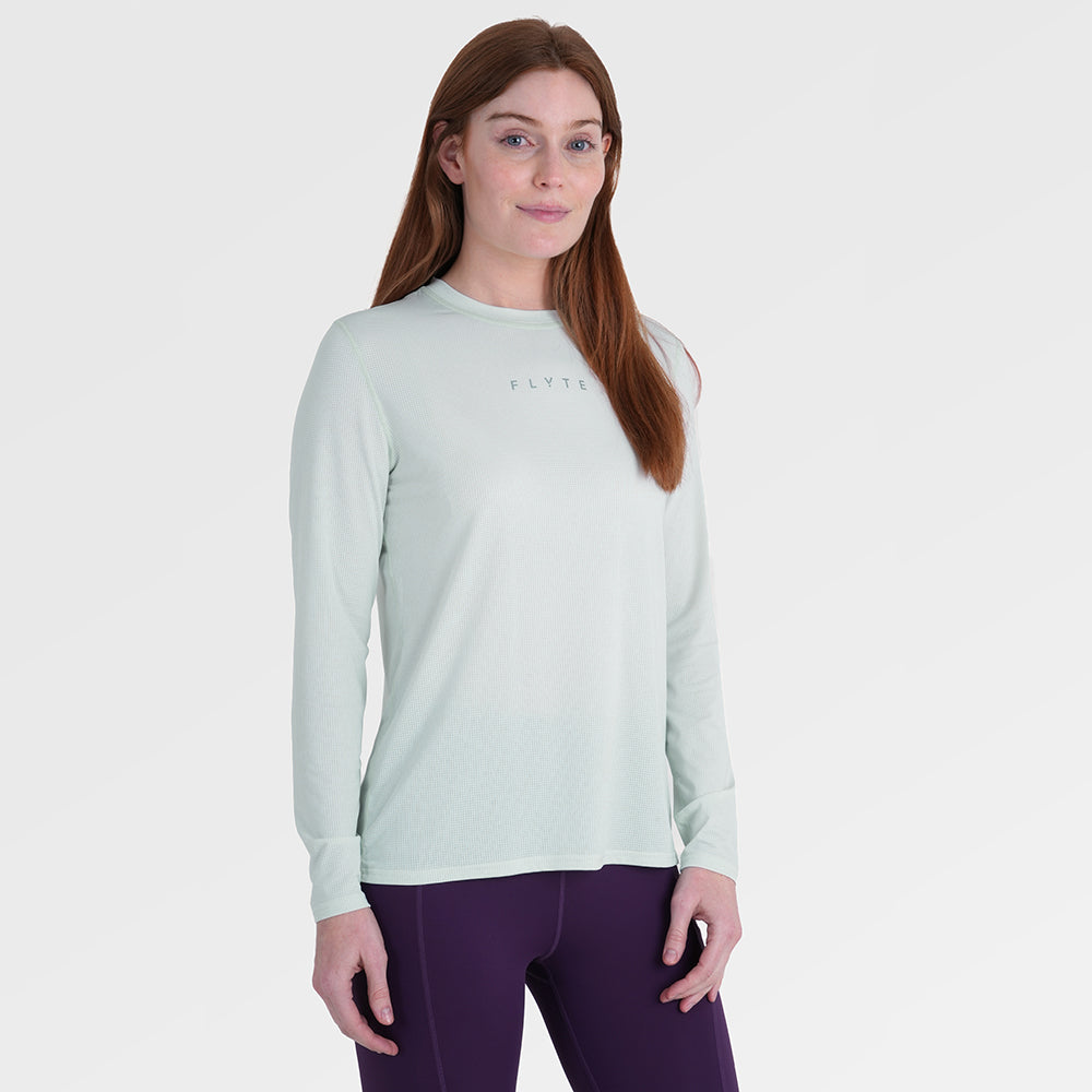 Womens Elpis Core Long Sleeve Running Tee (Morning Mist)